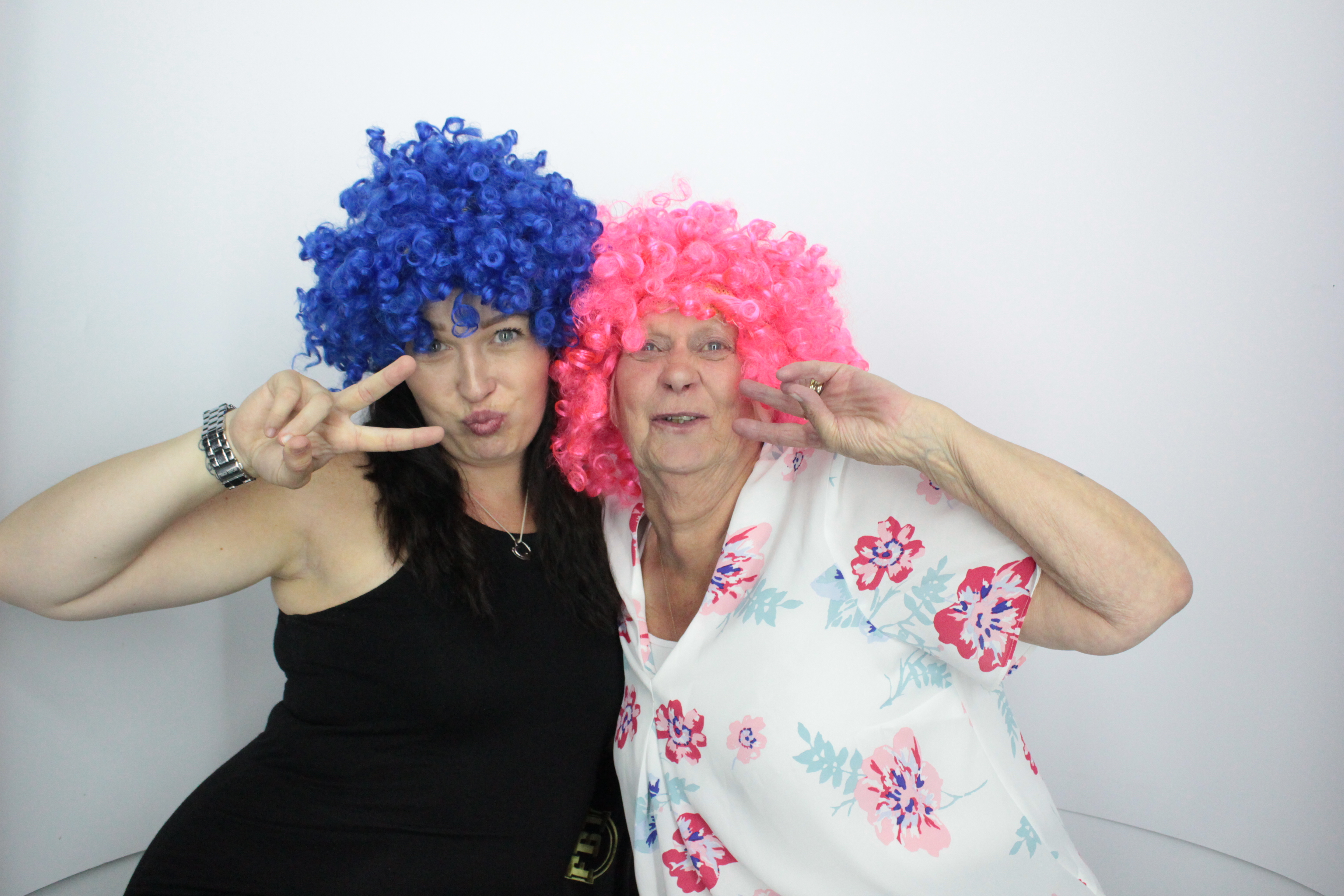 Martin & Colleen’s Joint 50th | View more photos from the event at gallery.myphotoboothexperience.co.uk/u/MyPhotoBoothExperienceLtd/Martin-Colleen’s-Joint-50th
